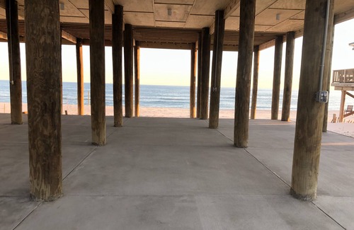 Surf Side Shores Casa | Gulf front House on white sand private beach in Ft. Morgan - Gulf Shores area.