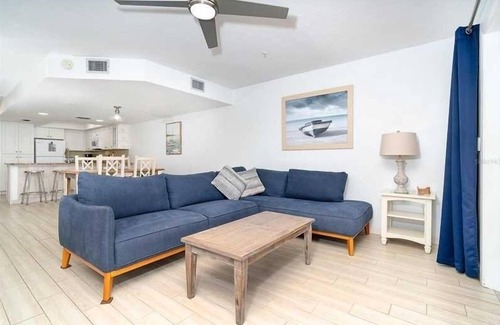 Palm Island Condominio | Gulf Front on a ISLAND, 1 pet, tennis/pickleball , kayaks, SUP POOL is CLOSED
