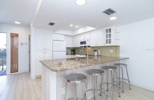 Palm Island Condominio | Gulf Front on a ISLAND, 1 pet, tennis/pickleball , kayaks, SUP POOL is CLOSED