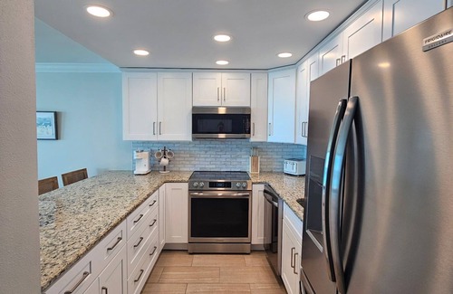 Villa Sabine Condominio | Gulf-Front Paradise: 2-Bedroom, 2-Bath Retreat with Stunning Views!