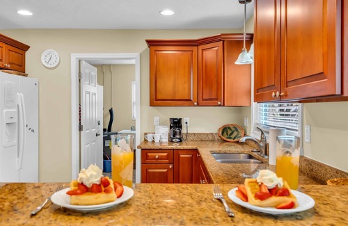 Gulf Gate Estates Casa | Gulf Gate Dream 2bd 2ba Htd Pool Beaches Shopping