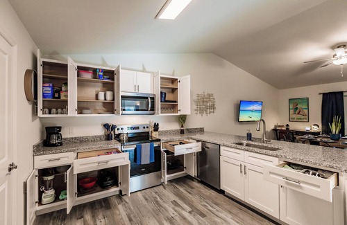 Port Charlotte Casa | Gulf Getaway Duplex:Peaceful Retreat w/Heated Pool
