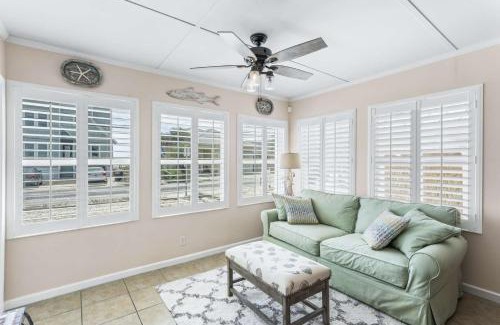 Crescent Beach Casa | Gulf Holiday Home