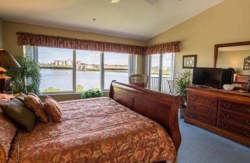 Indian Shores Apartamento | Gulf Retreat 2: Magnificent Water Views, Steps to Beach, None Cleaner, None Nicer!