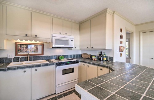 Surf Side Shores Casa | Gulf Shores Rental with Large Porch - Walk to Beach