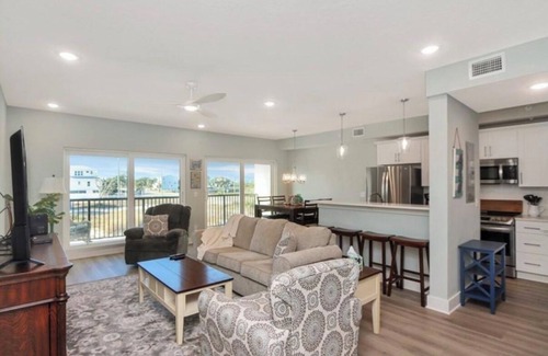 Mexico Beach Condominio | Gulf Front 3 Bedroom Condo in Mexico Beach at The Vue