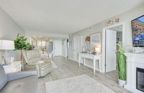 Hudson Apartamento | Gulf-View Balcony and Pool Access Hudson Retreat