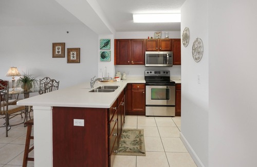 Waterside Village Condominio | Gulf View, urbanización cerrada con piscina, Wi-Fi ~ Waterside Village Condo 302