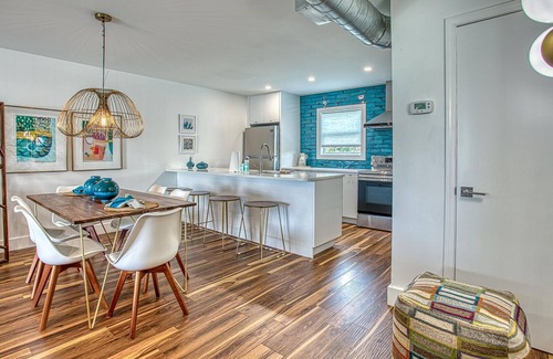 Inlet Beach Casa | Gulf Views! Only 30 Seconds to the beach Modern Amenities Meets Vintage Charm