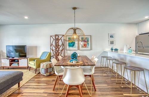 Inlet Beach Casa | Gulf Views! Only 30 Seconds to the beach Modern Amenities Meets Vintage Charm