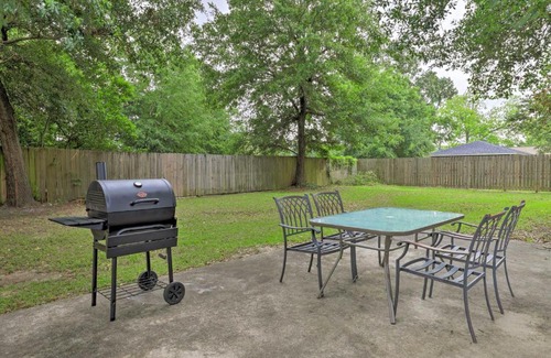 Gulfport Casa | Gulfport Home with Deck and Grill, Walk to Beach!