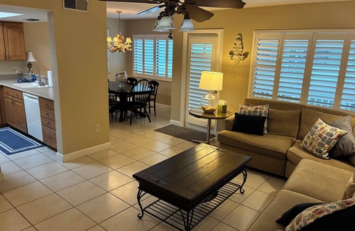 Indian Rocks Beach Casa | Gulfside Villas #15, 3-bed, 2-bath townhouse with stunning Gulf views.
