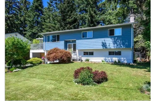 Comox Casa | Gull BnB - Upper Suite w/ Patio