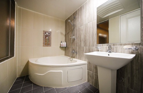 Gumi Hotel | Gumi 2stay