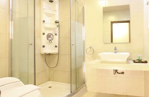 Pasteur Hotel | Gumilang Regency Hotel By Gumilang Hospitality