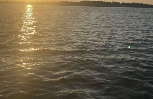 Bradley Casa | Gun Lake - Turtle Nest Cottage - Prime Location Between Grand Rapids & Kalamazoo