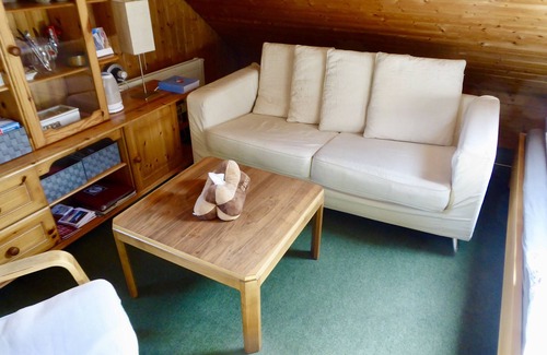 Andelfingen District Casa | Casa de familia de Guntli: piso superior completo con baño propio - rural dentro del rango de la ciudad