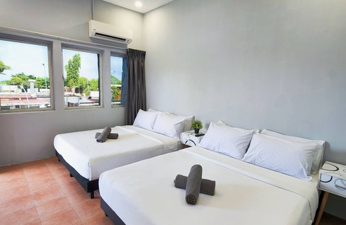 George Town Casa | Gurney Coast Guest House by Sky Hive