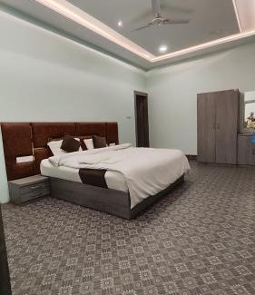 Mathura Casa | Guru Kripa Guest House