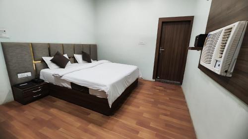 Mathura Casa | Guru Kripa Guest House