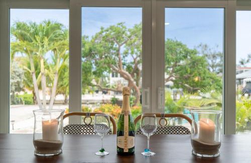 Mid Island Casa | Guss Getaway by Sun Palace Vacations