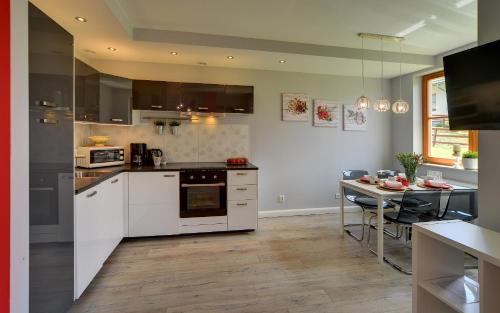 Karpacz Apartamento | Gustowny Apartament Sun Seasons 24 w Karpaczu z Tarasem by Noclegi Renters