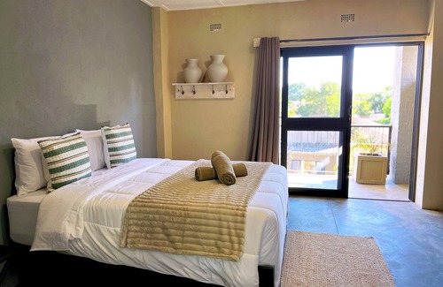 Bulawayo Cabina | Gwango Tamarillo Estate