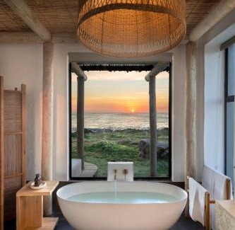 Ngquza Hill Cabina | GweGwe Beach Lodge