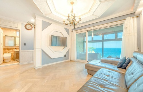 Gyeongju Casa | Gyeongju Blue21 Poolvilla Pension