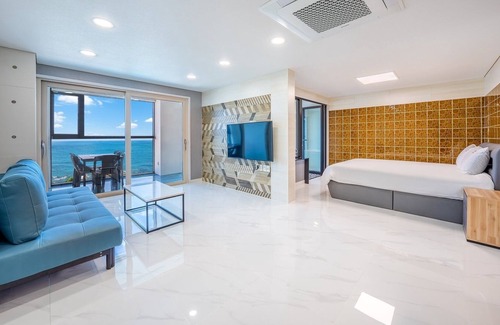 Gyeongju Casa | Gyeongju S&B Poolvilla Pension