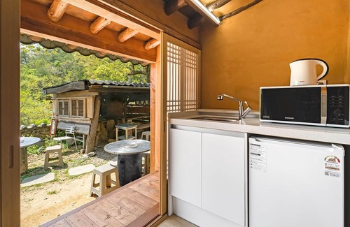 Gyeongju Casa | Gyeongju Seokgulam Pension