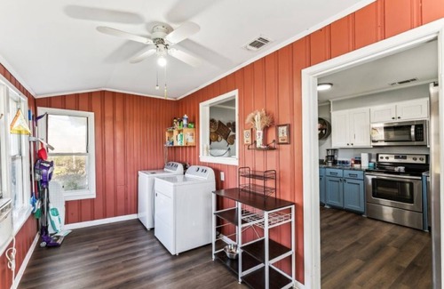 Paris Cabaña | Gypsy Hideout in Reno, Texas