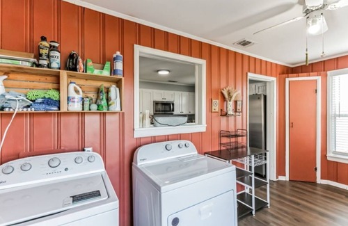Paris Cabaña | Gypsy Hideout in Reno, Texas