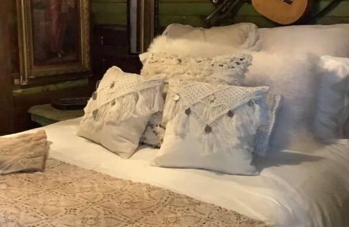 Round Top Apartamento | Gypsy Room at The 303