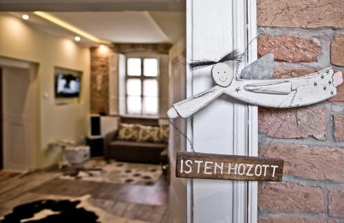 Gyula Apartamento | Gyulai 200 Éves Apartman