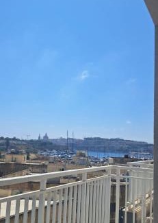 Gzira Apartamento | Gzira - Modern 3 bedroom Apartment - Side Seaview