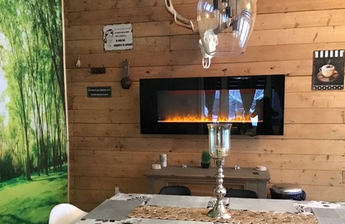 Mauricie Casa | Hébergement La Villa Du Charme Chambre des aventuriers