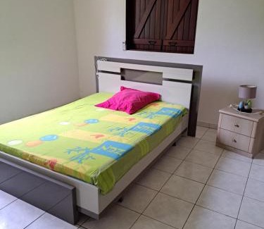 Trois-Rivieres Apartamento | Hébergement Les HIBISCUS