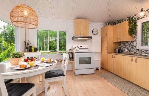 Saint-Tite-des-Caps Chalet De Esquí | Hôtel à la maison - CABAN 49, nature, forêt et spa