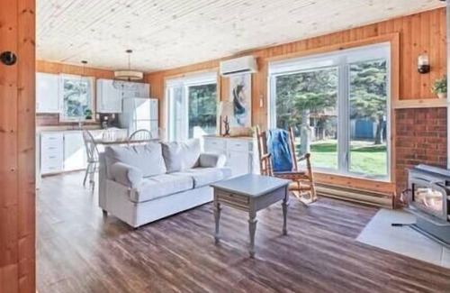 La Malbaie Casa | Hôtel à la maison - Chalet du Boisé avec spa