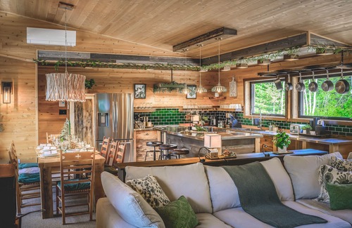 La Malbaie Casa | Hôtel à la maison - Chalet Alpinot