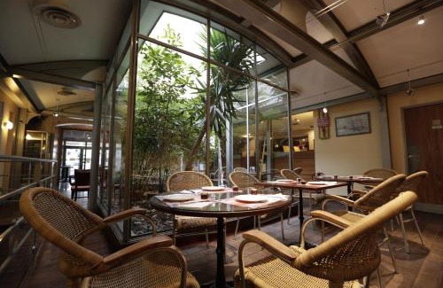 Maisons-Alfort Hotel | Hôtel Au Petit Caporal