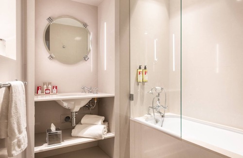 Faubourg-du-Roule Hotel | Hôtel de Montesquieu
