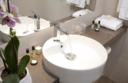 Arsenal Hotel | Hôtel de Neuve Le Marais by Happyculture