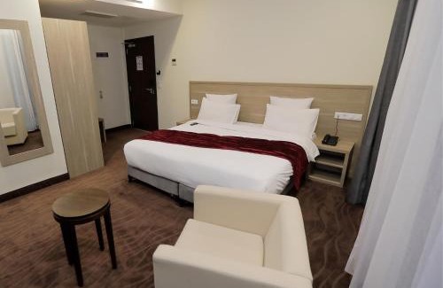Algiers Hotel | Hôtel des beaux-arts
