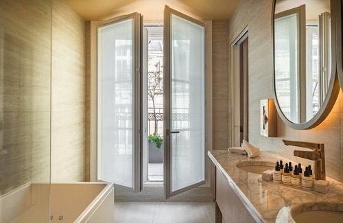 8th Arrondissement Hotel | Hôtel Le Monna Lisa by Inwood Hotels