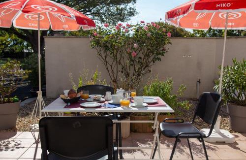 Le Verdon-sur-Mer Hotel | Hôtel LES TERRASSES