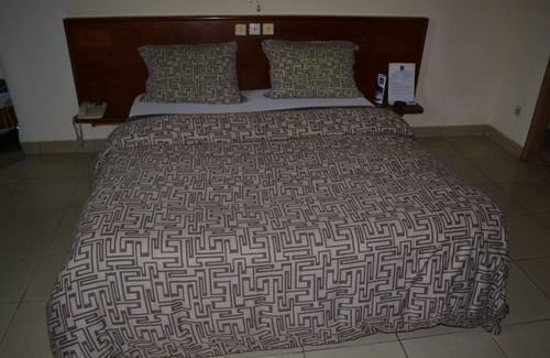 Douala Hotel | Hôtel Lumière D'Akwa