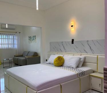 Porto-Novo Apartamento | Hôtel Okpèyèmi Guest house