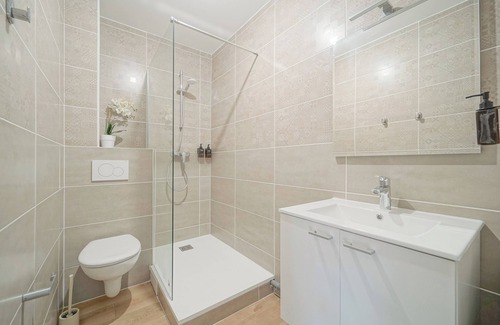Saint-Ouen Hotel | Hôtel Trianon Saint Ouen